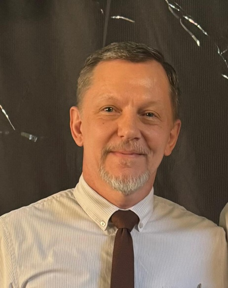 Dr. Andrés Szwako